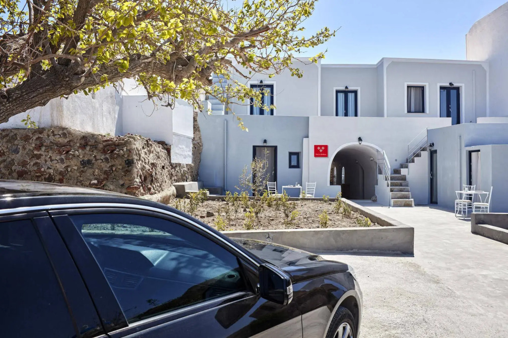La Maltese Oia Luxury Suites