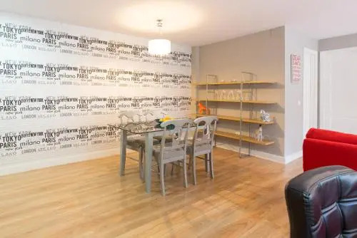 Mundo Nuevo: Acogedor Apartamento En El Centro