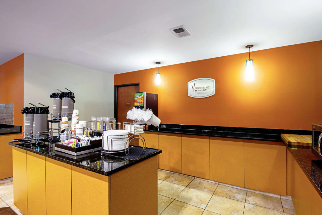 Sleep Inn & Suites Madison - Monona