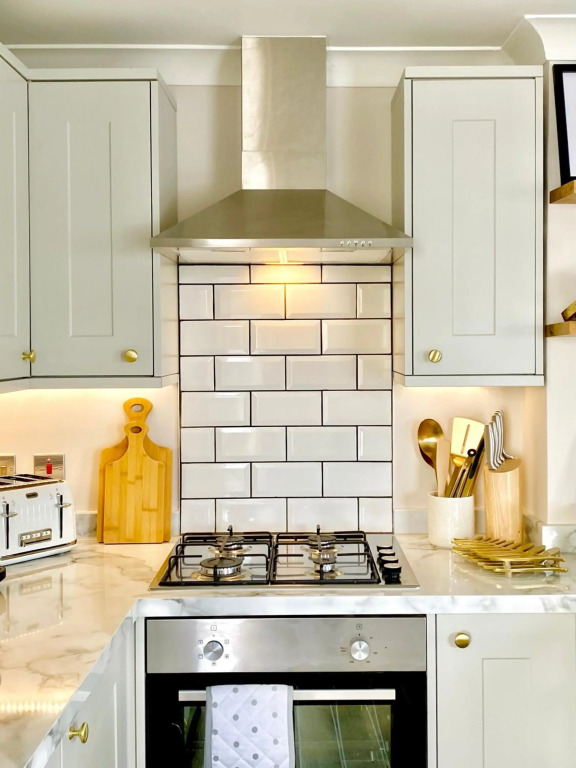 Nickleby Nook Broadstairs a Cosy Beach Apartment - Meters to the Beach!