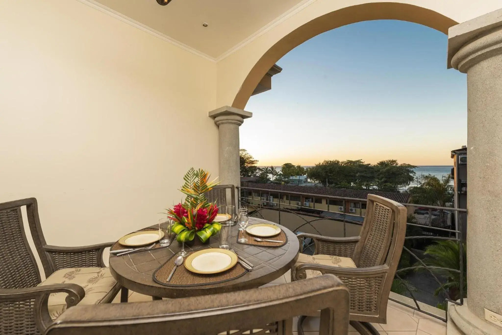 Sunrise 43 - 2 Bedroom Ocean View Condo