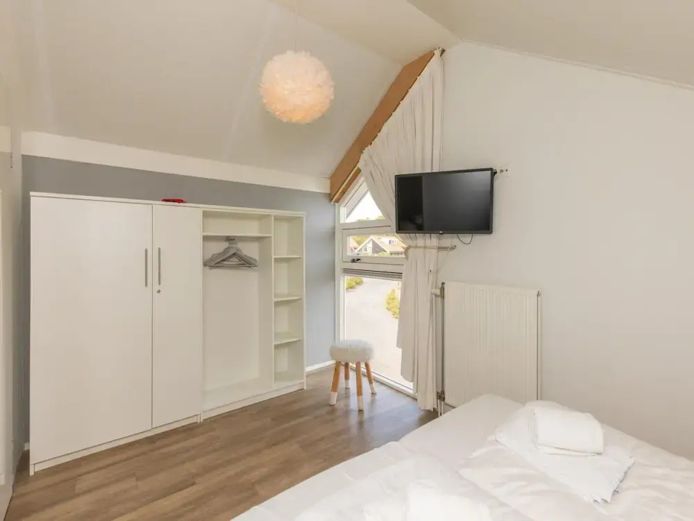Enjoy Luxury and Comfort in Holiday Villa Kavel 10