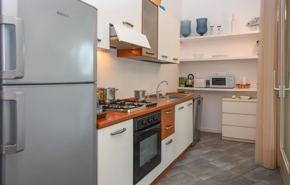 Amazing Home in Scicli With 4 Bedrooms, Private Swimming Pool and Outdoor Swimming Pool