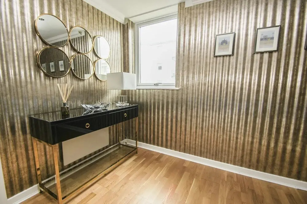 Avalon Balcony Apartment