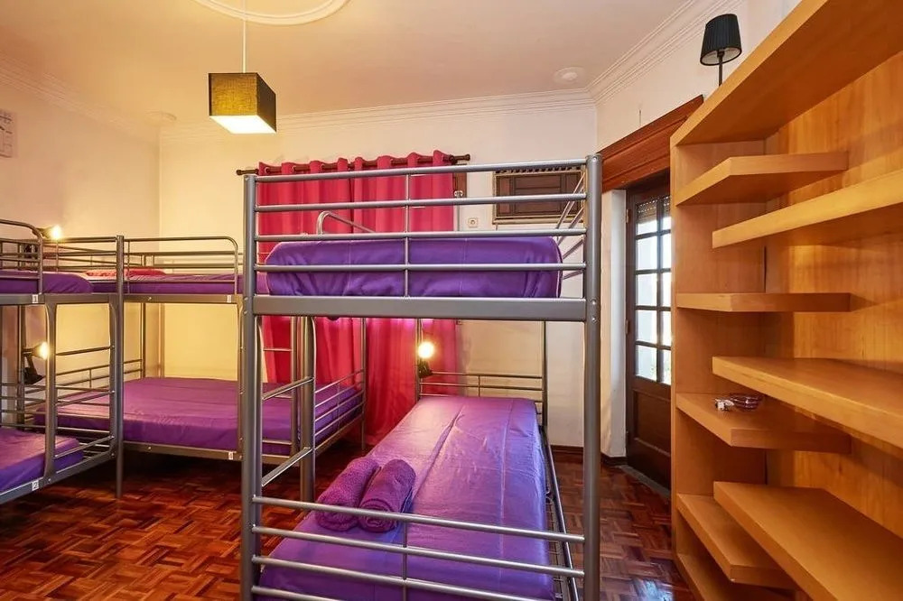 卡尔卡维罗自助乡村旅馆(Help Yourself Hostels Carcavelos Country)