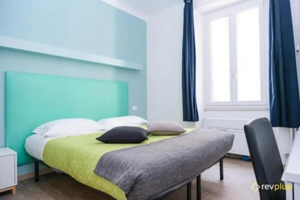 Lia Rooms