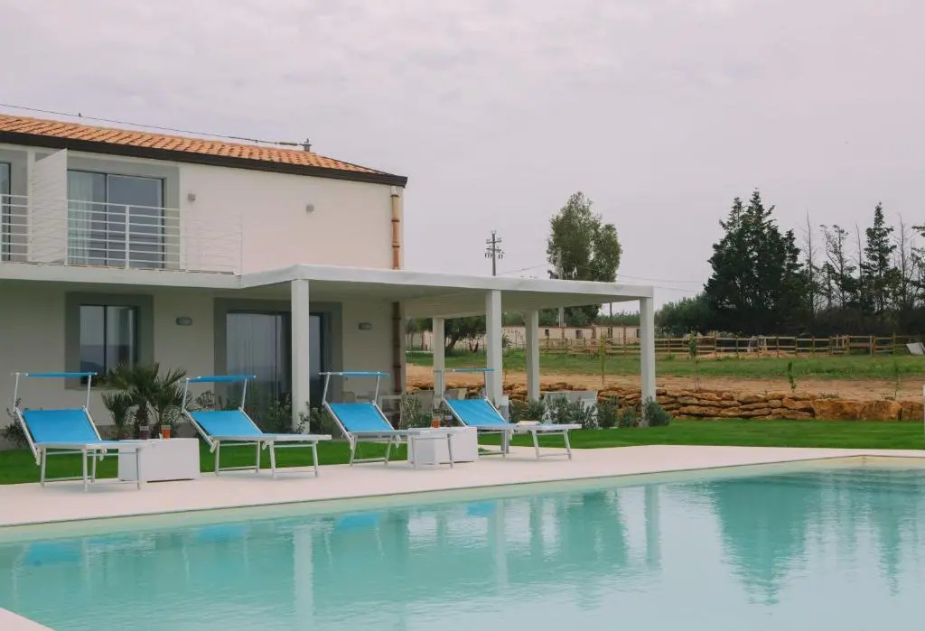 3 bedrooms villa with sea view private pool and enclosed garden at Partinico 1 km away from the beach