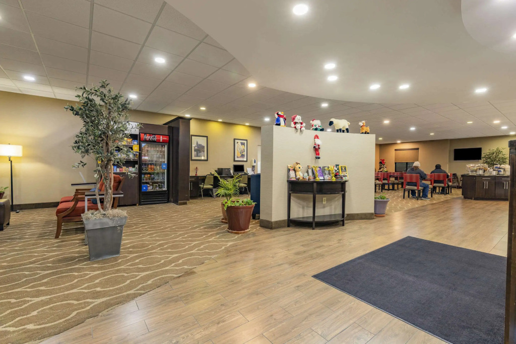 Comfort Suites Nashville near Percy Priest Lake