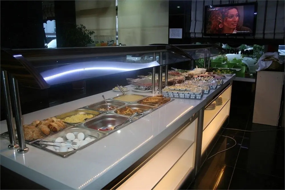 Ugur Hotel