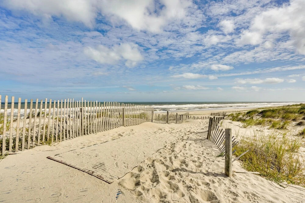 Renovated Seaside Park Cottage: Steps to Beach!