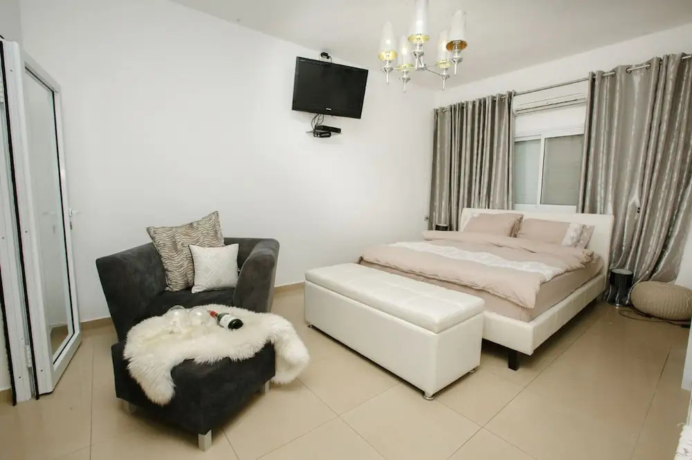 Luxury Suites