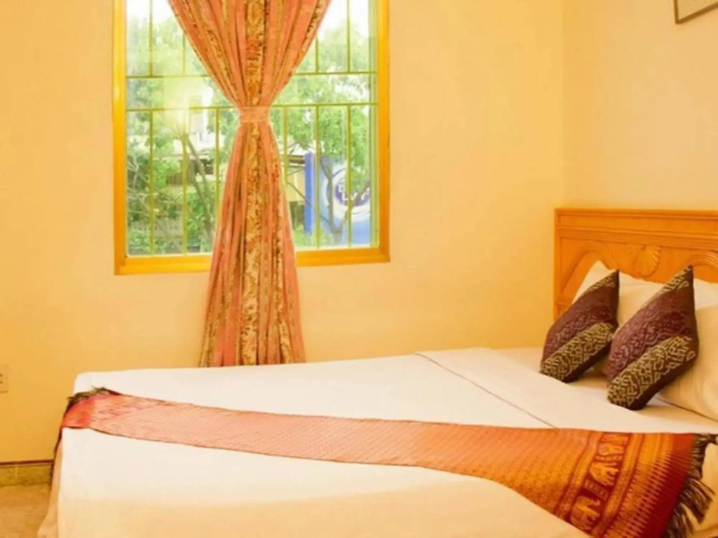 Evergreen Hotel