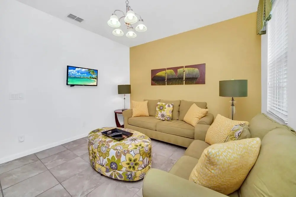 Short Walk From Clubhouse! Wonderful Pool Villa