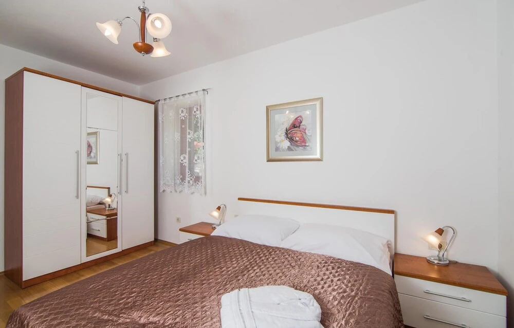 Stunning Home in Icici With Sauna, Wifi and 4 Bedrooms
