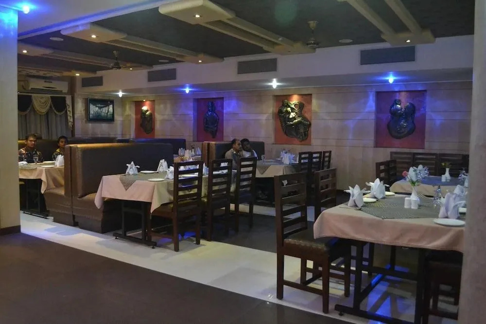 Hotel Vinayak Palace