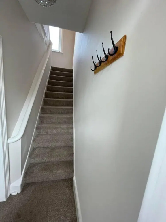Lovely 3 -bed House in Jarrow With Free Parking