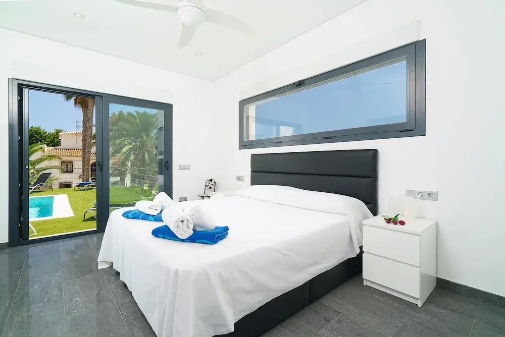 Villa Vera in Javea With 4 Bedrooms and 2 Bathrooms