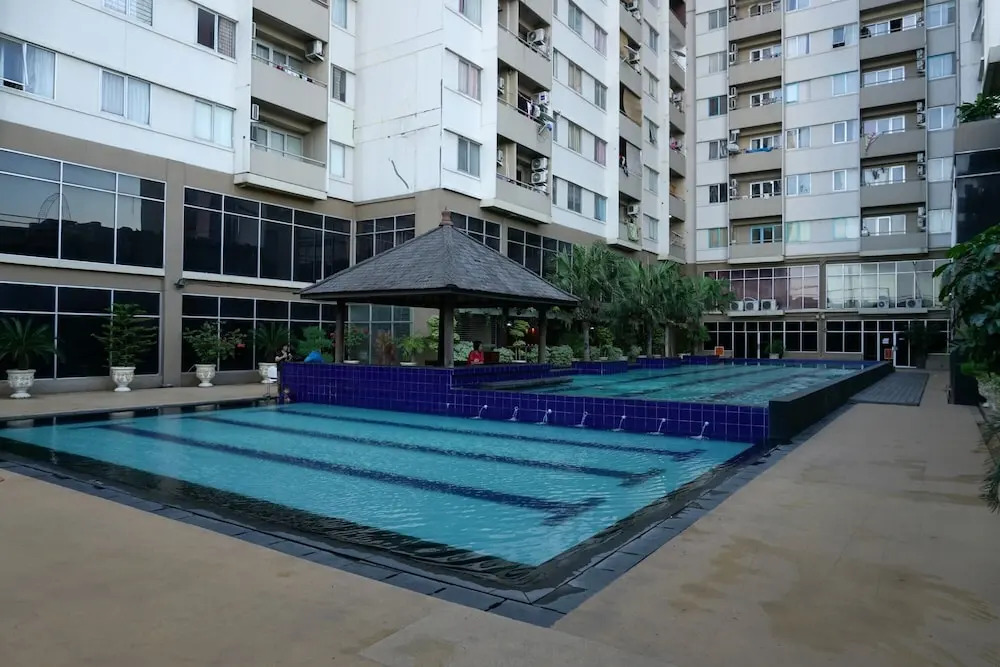Simply Modern Studio Apartment at Centro City Residence