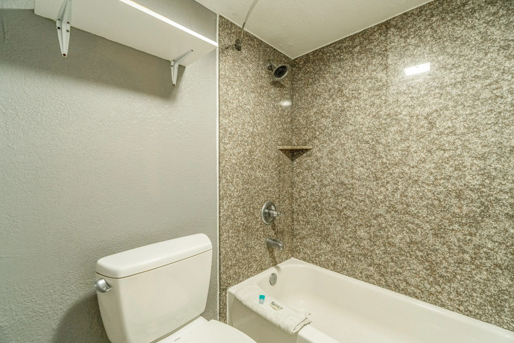 Economy Inn Livingston By OYO TX US 59