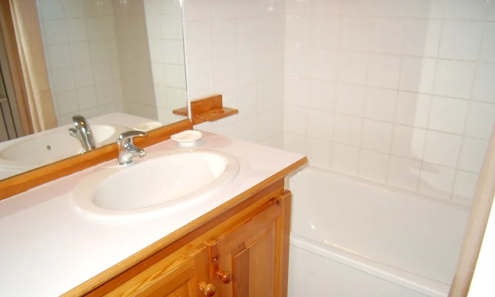 Apartment With 3 Bedrooms in Modane, With Wonderful Mountain View and