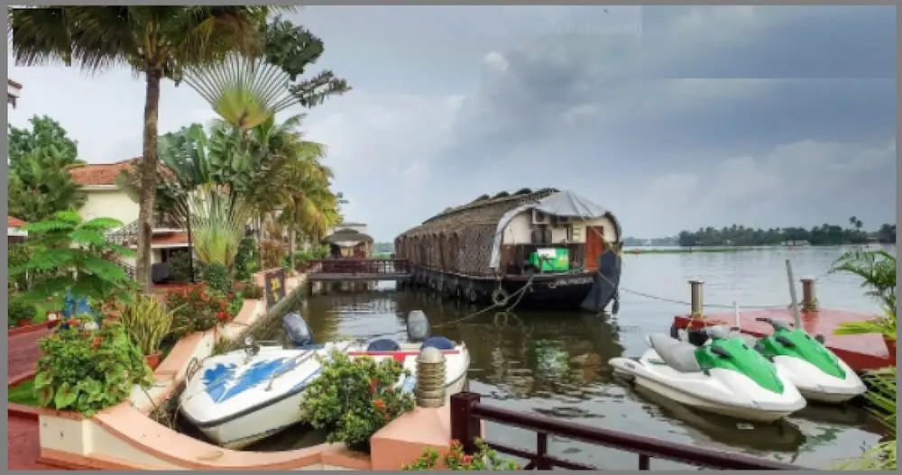 Sterling House boat Lake Palace Alleppey