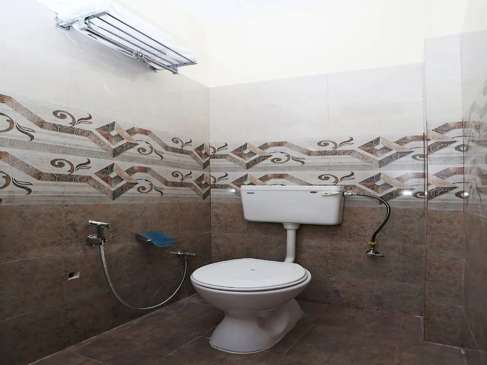 OYO 16708 Sada Shiv Guest House