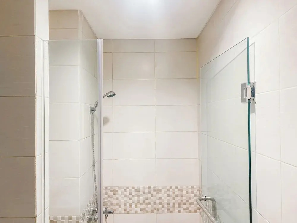 Comfort And Well Furnished 2Br Tamansari Iswara Apartment