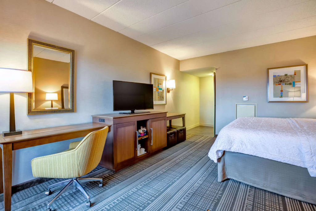 Hampton Inn Boston-Norwood