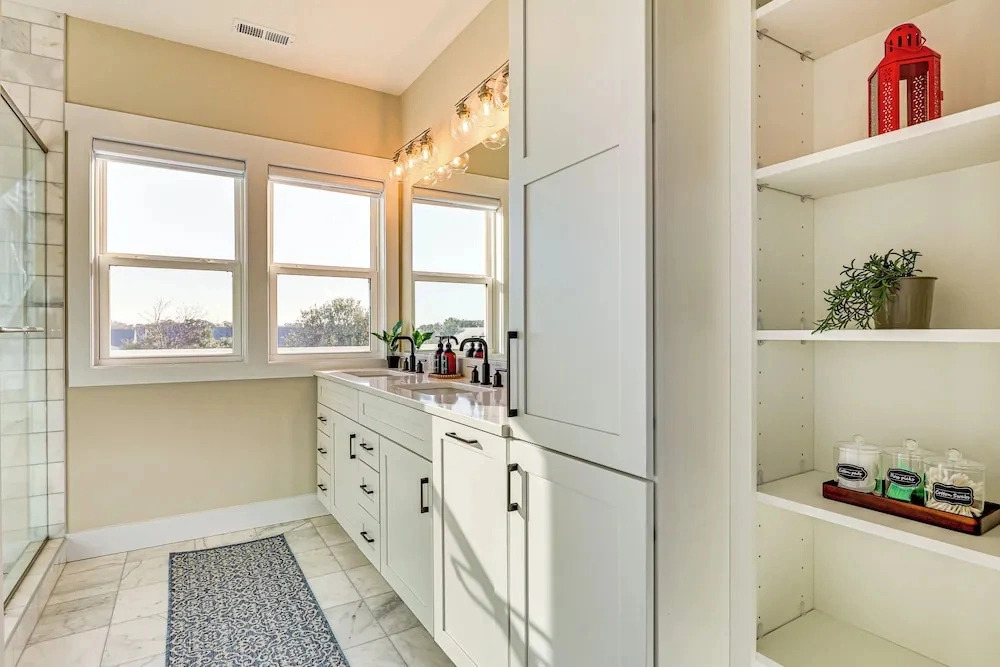 Luxe 2-home Combo in Carolina Beach: Walk to Water