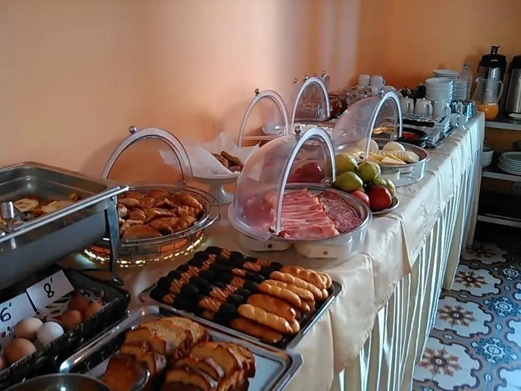 Tinion Hotel