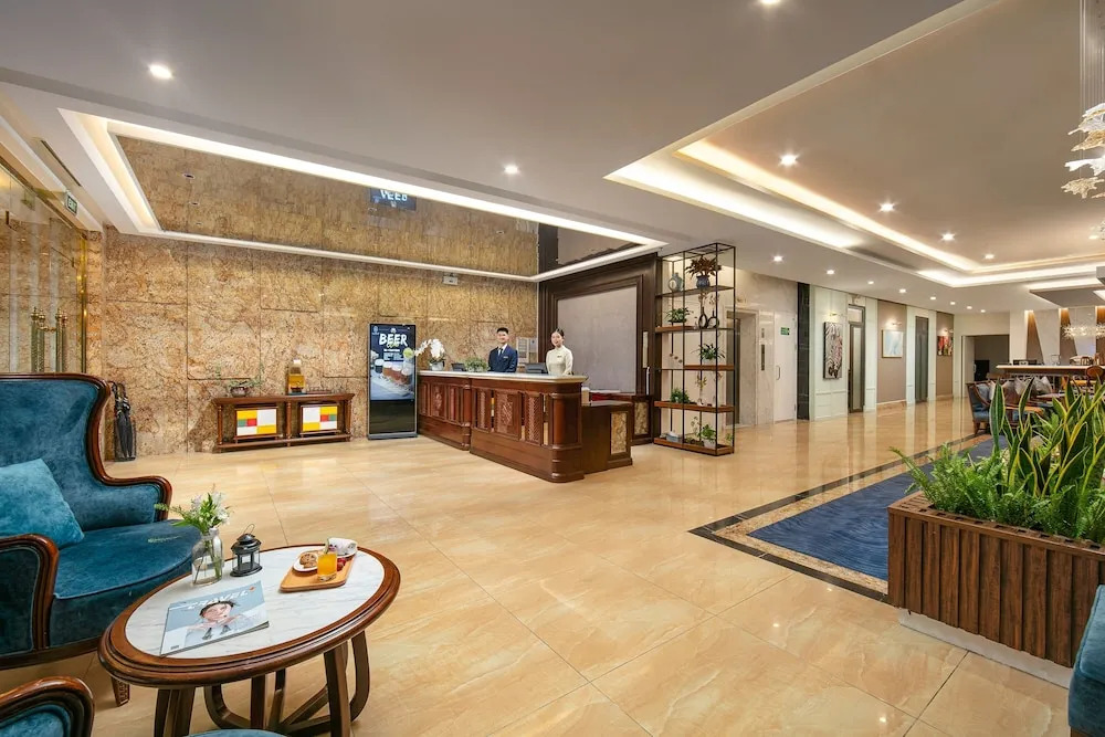 Gloud Hotel