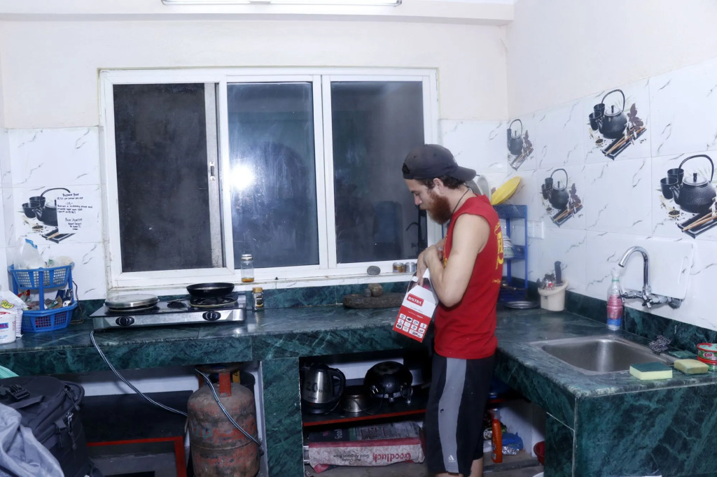 Saras Backpackers Hotel