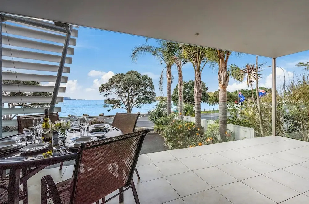 Paihia Beach Front 2 bedroom Apartment