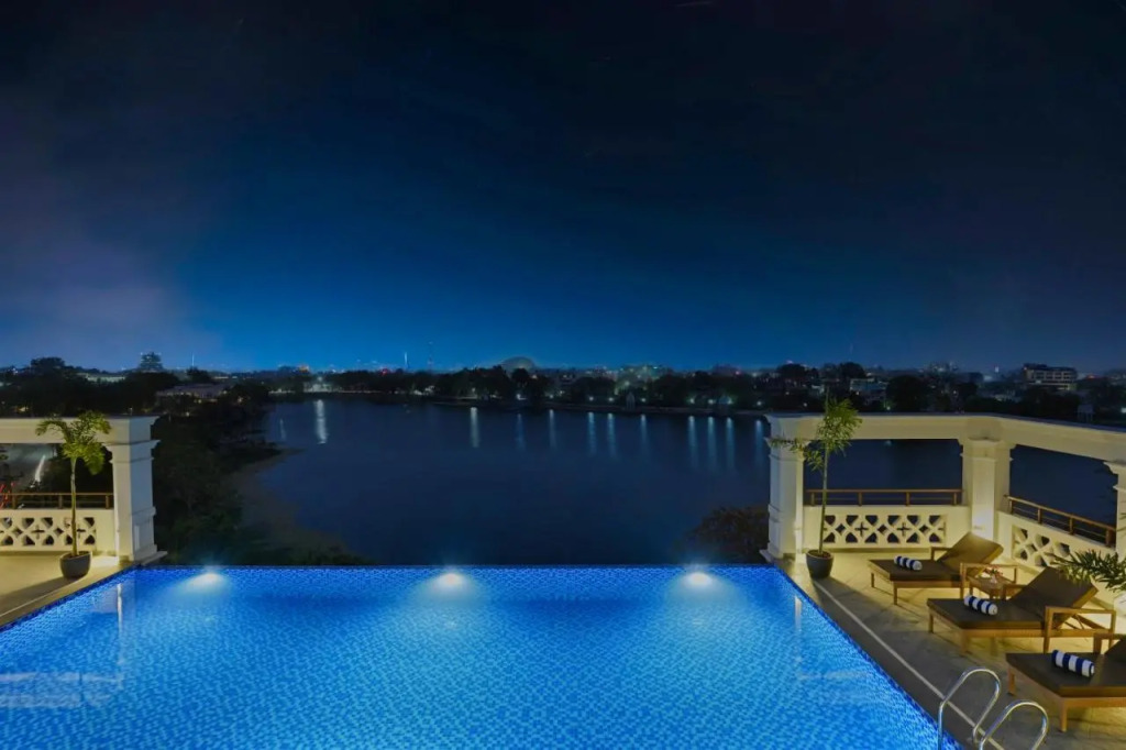 Brahma Niwas - Luxury Lake View Hotel with Infinity Pool, Udaipur