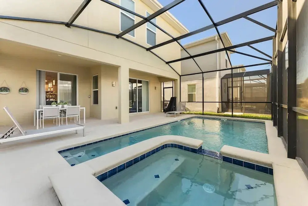 Sophisticated 6BR at Storey Lake Sl2766