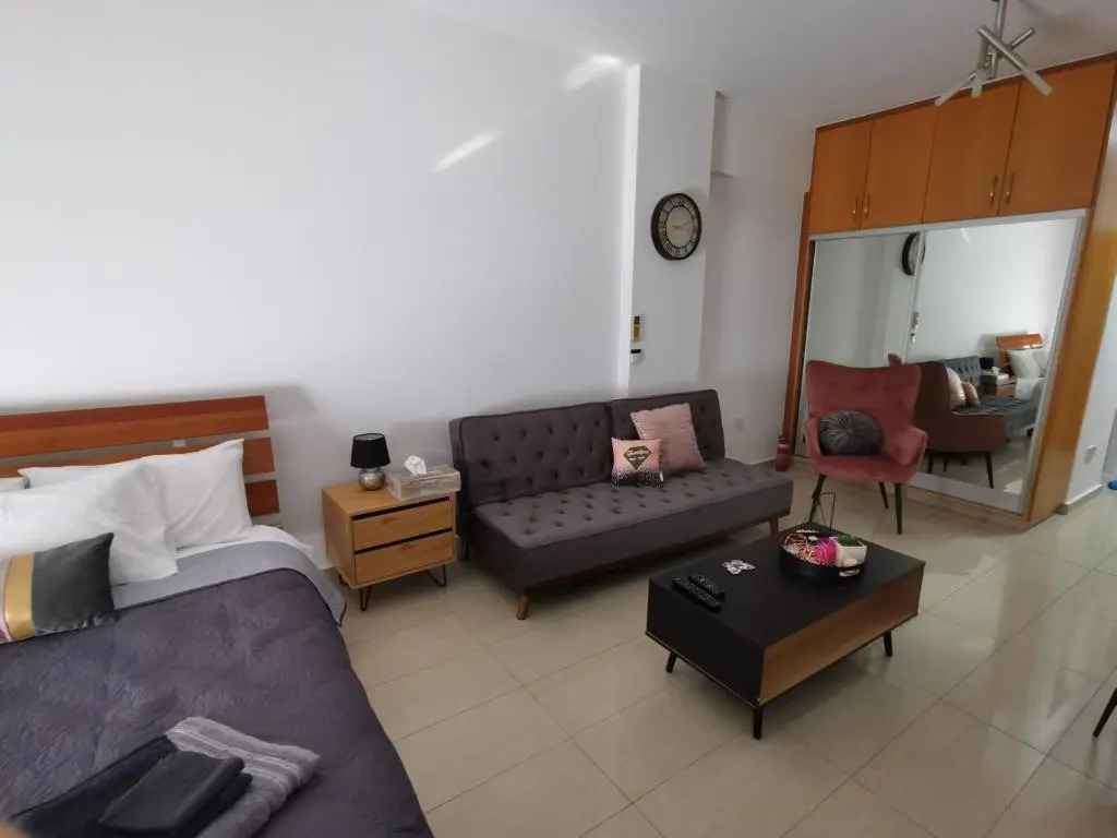 Flat111-Adults only