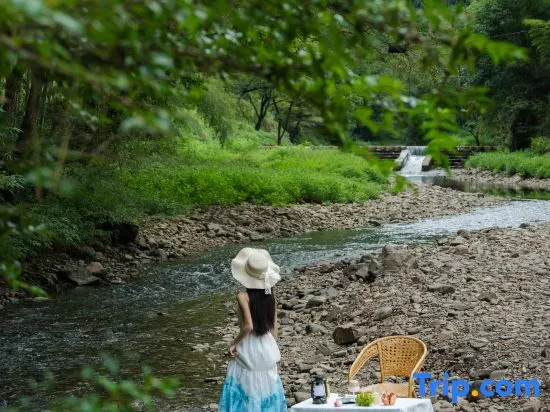 Floral Hotel·Qixili · Surround Mountain Stream & Private Hot Spring Designer Villa