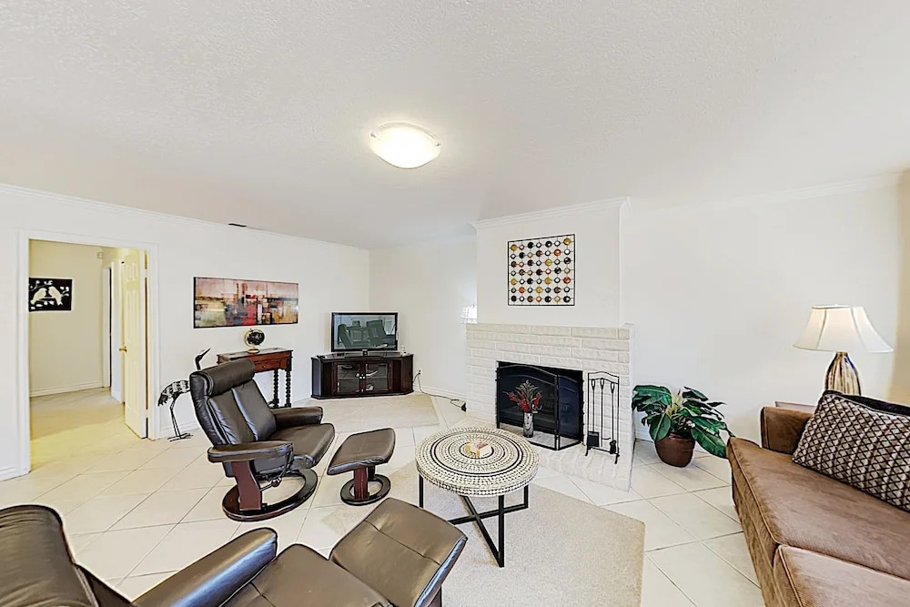 New Listing! Mountain-view W/ Private Pool 2 Bedroom Home