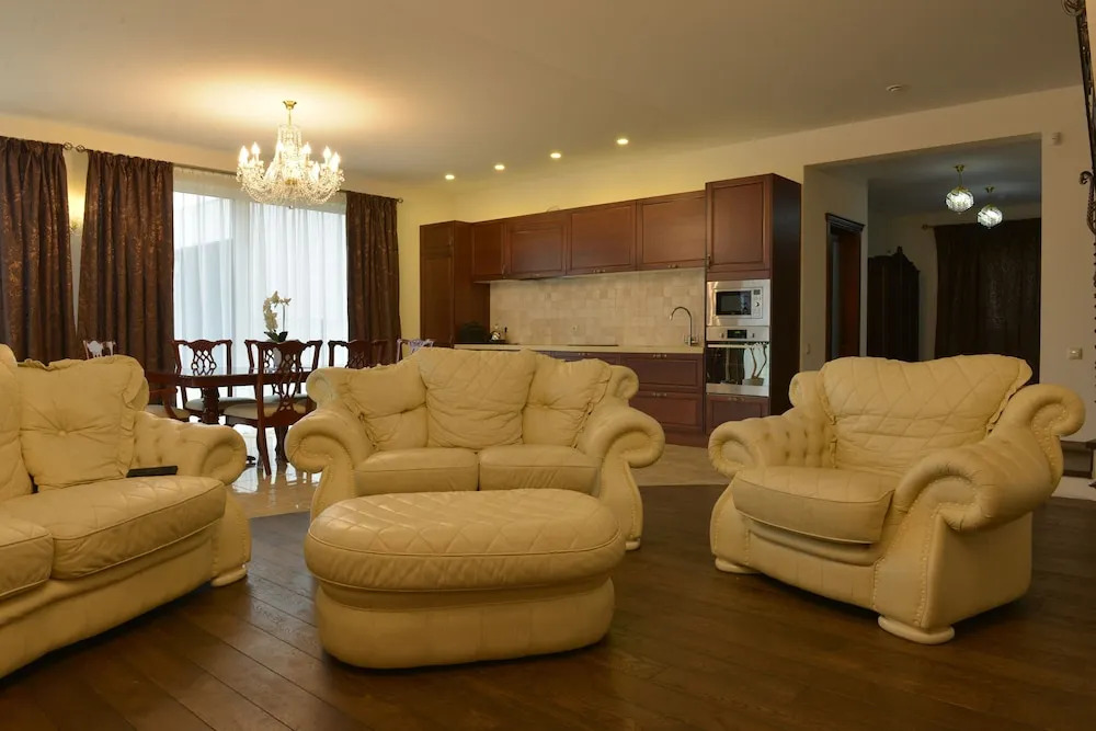 Mega House