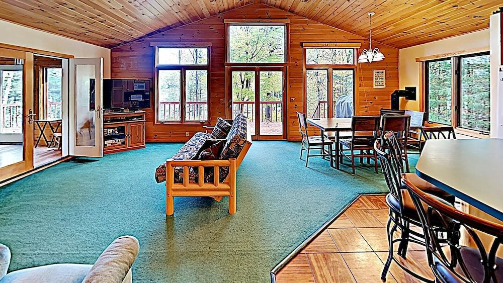 Beaver Bay Lodge