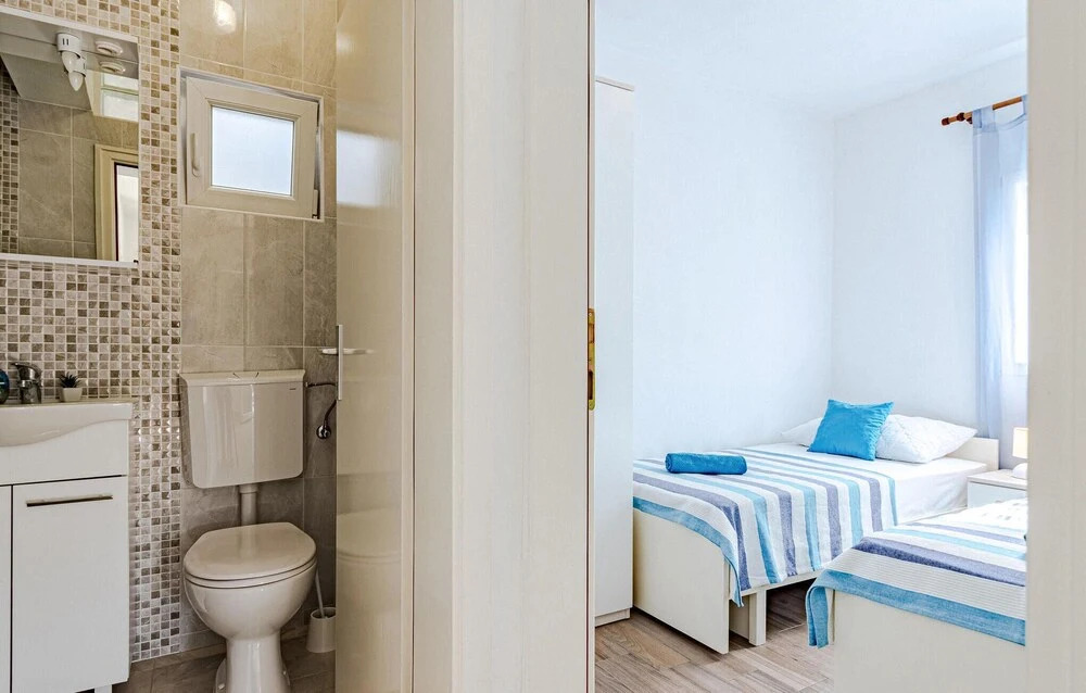 3 Bedroom Lovely Home In Vela Luka
