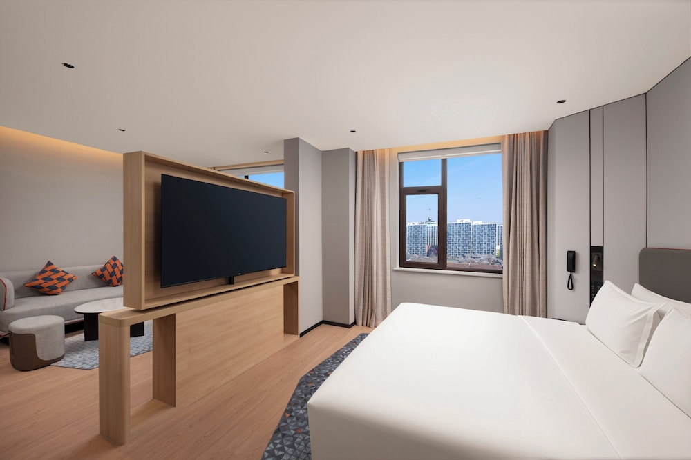 Holiday Inn Express Jinan Quancheng Square by IHG