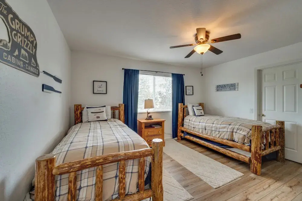 Spacious Home in Gated Resort, 2 Mi to Disney!
