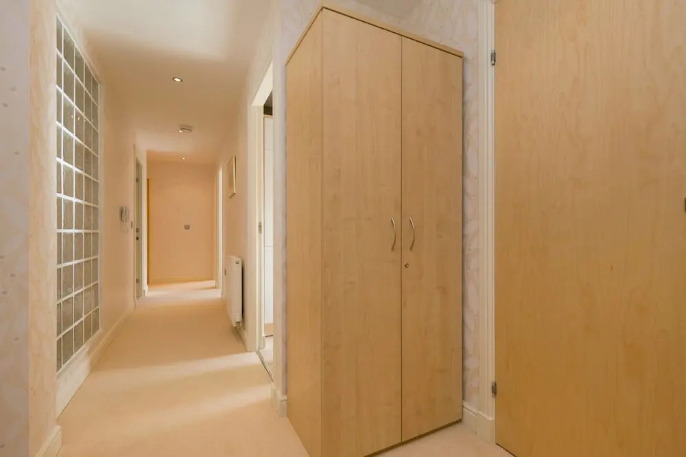 411 - Corinthian Quay Apartment