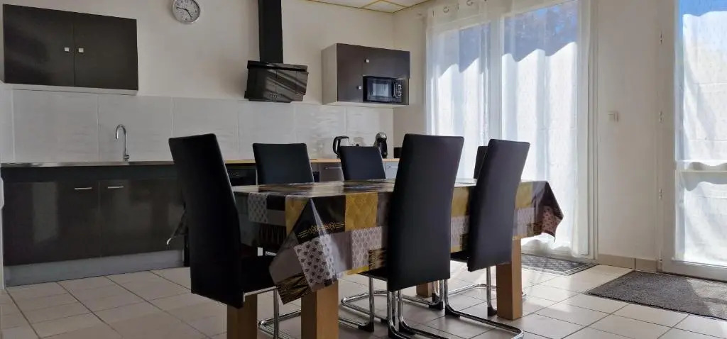 Aerouant - Maison spacieuse pour 8 personnes sur 3 étages Idéal famille entreprises