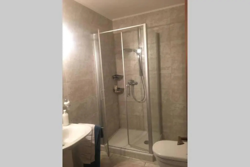2 bedroom Penthouse with stunning view!