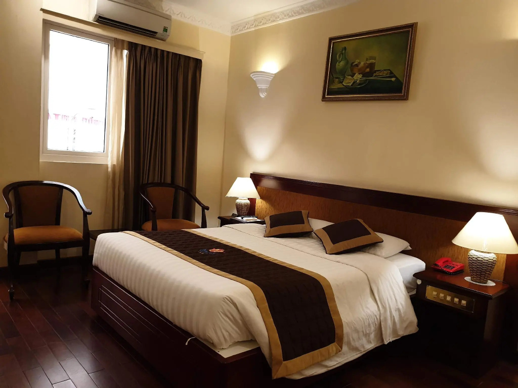 Huong Sen Hotel