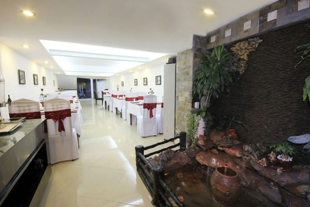 Hanoi Crystal Hotel