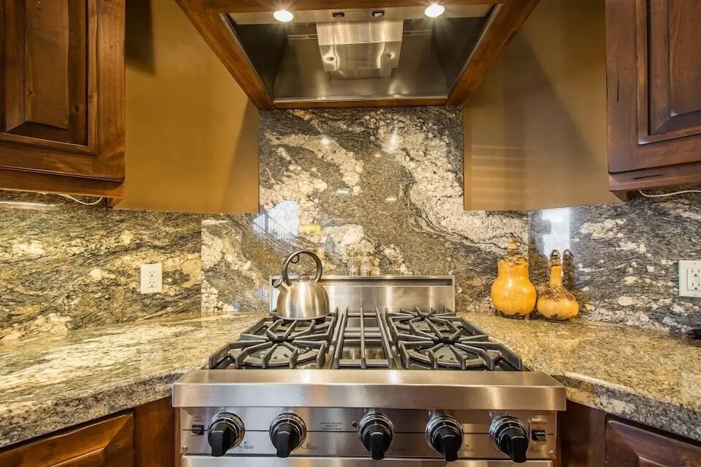 Park City Townhouse w/ Luxurious Amenities!