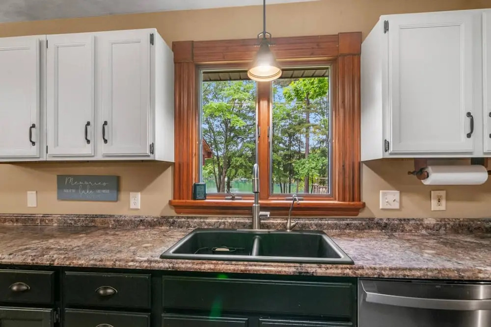 Lakeside Getaway pet Friendly